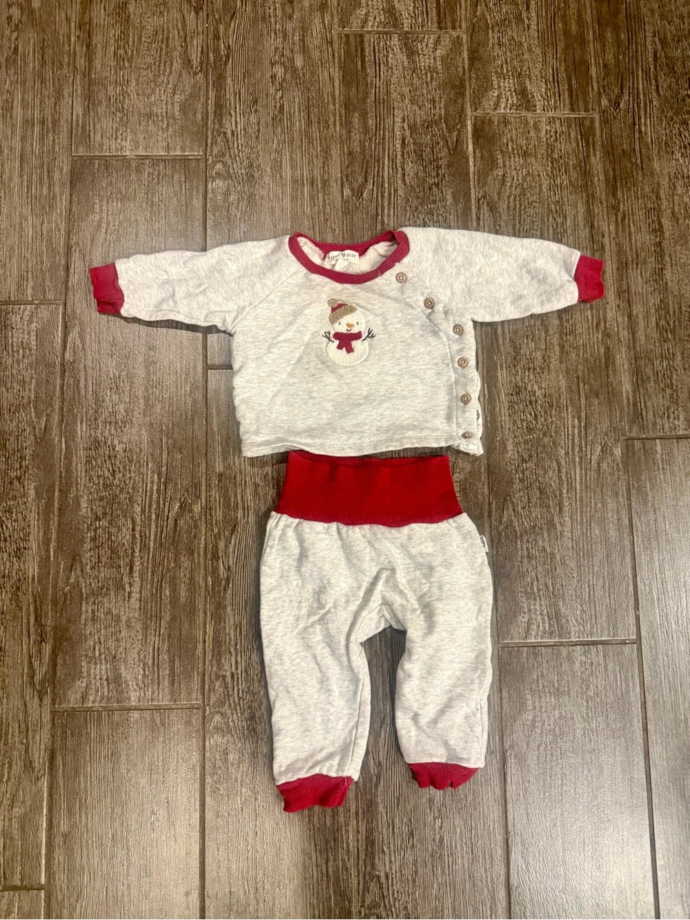 Size 6-9 month snowman set